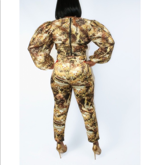 GOLD PANTSUIT - Picture 2 of 2